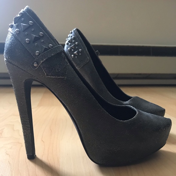 Jessica Simpson Metallic Pumps - Picture 4 of 4